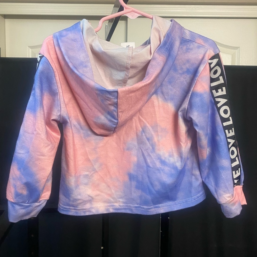 ‼️TODDLER TYE DYE CROP HOODIE‼️ - Picture 2 of 4